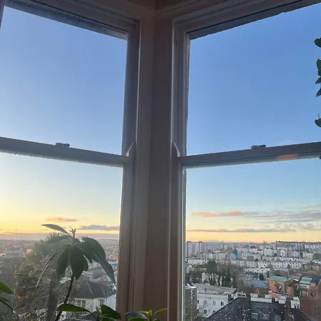 3-bedroom Bohemian * Bristol