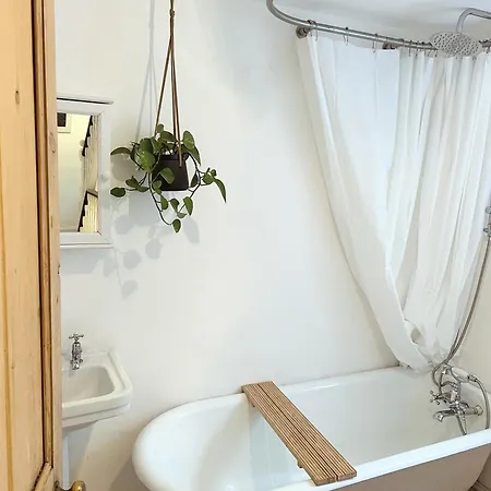 3-bedroom Bohemian * Bristol