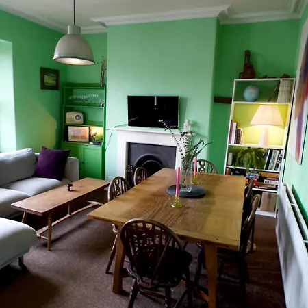 3-bedroom Bohemian * Bristol